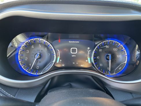 New 2026 Chrysler Pacifica Select image 18
