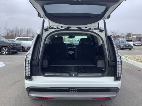 New 2026 Hyundai Ioniq 9 Limited AWD/4WD image 15