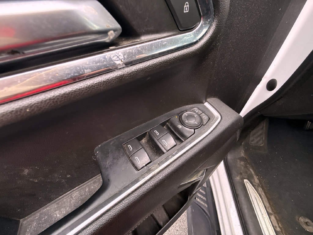 Used 2023 Chevrolet Silverado 1500 LT AWD/4WD image 15