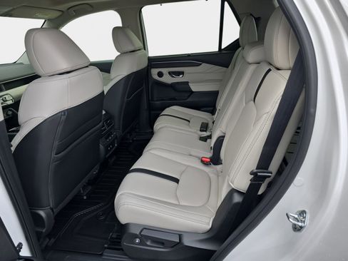 New 2026 Honda Pilot Touring image 15