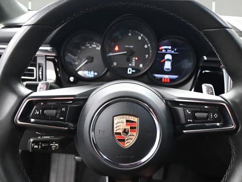 Used 2023 Porsche Macan AWD/4WD image 20