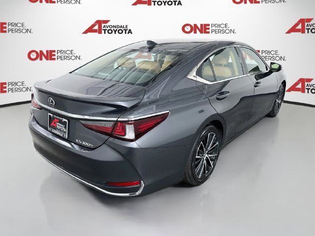 Used 2024 Lexus ES 300h w/ Premium Package FWD image 7