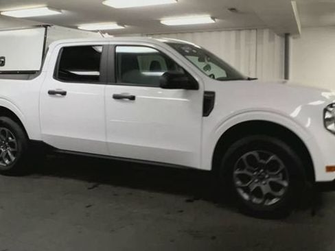 Used 2025 Ford Maverick XLT FWD image 2