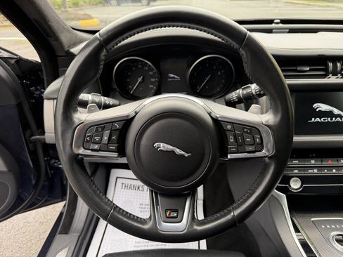 Used 2018 Jaguar XF S image 21