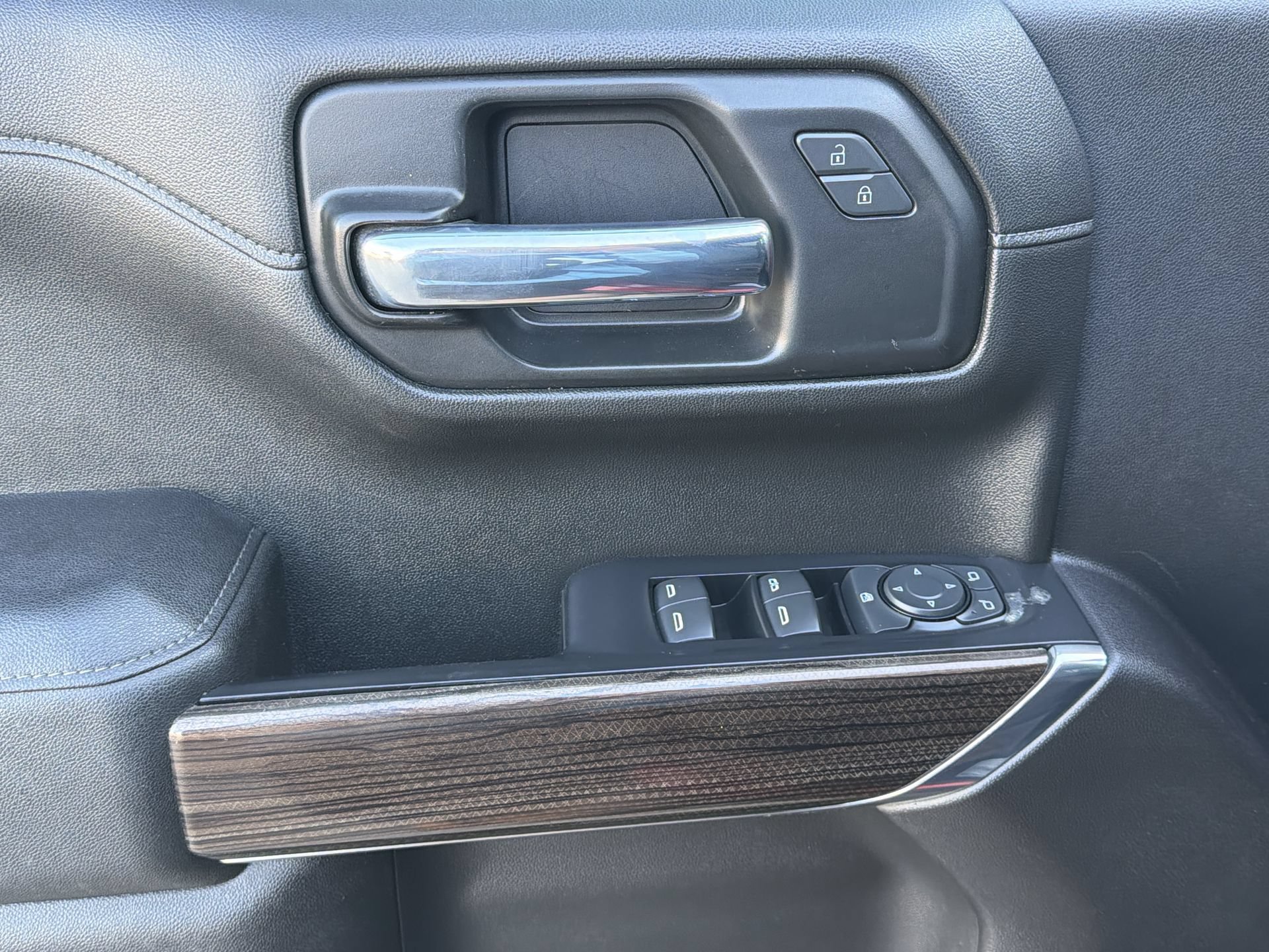 Used 2021 Chevrolet Silverado 1500 RST RWD image 13