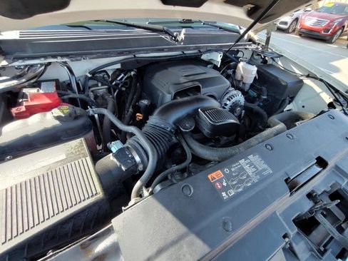 Used 2011 GMC Yukon Denali image 54