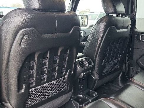 Used 2023 Jeep Gladiator Rubicon w/ Cold Weather Group AWD/4WD image 14