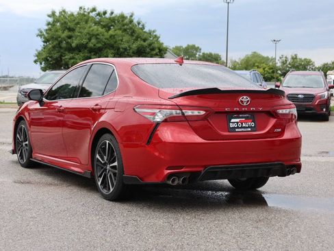 Used 2019 Toyota Camry XSE FWD image 11