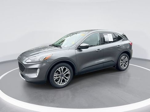 Used 2022 Ford Escape SEL w/ Technology Package FWD image 1