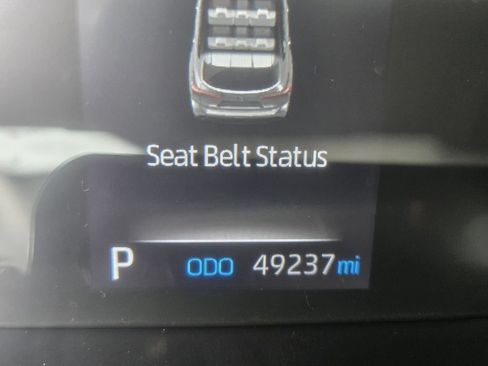 Used 2022 Toyota Highlander L FWD image 24