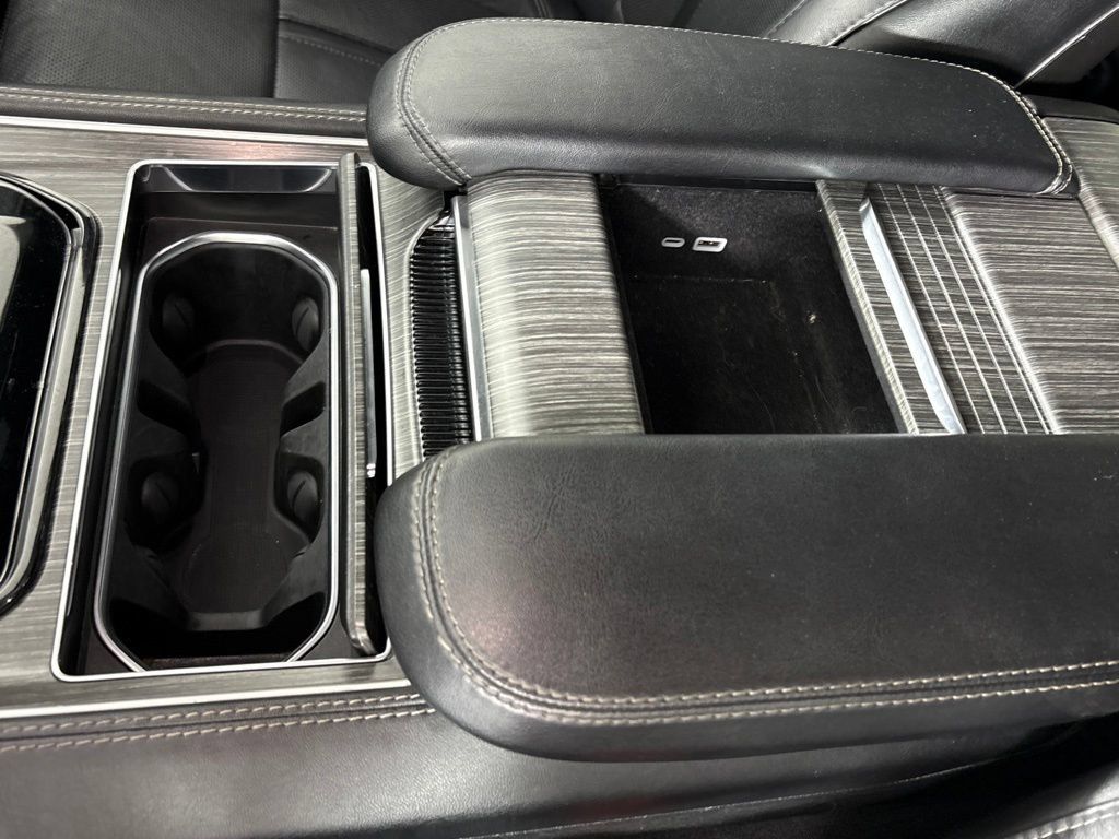 Used 2024 Jeep Wagoneer Series II w/ Flexible Seating Group RWD image 54