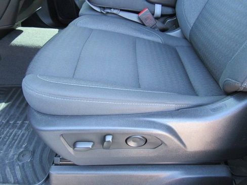 Used 2024 Chevrolet Silverado 2500 Custom w/ Custom Value Package image 15