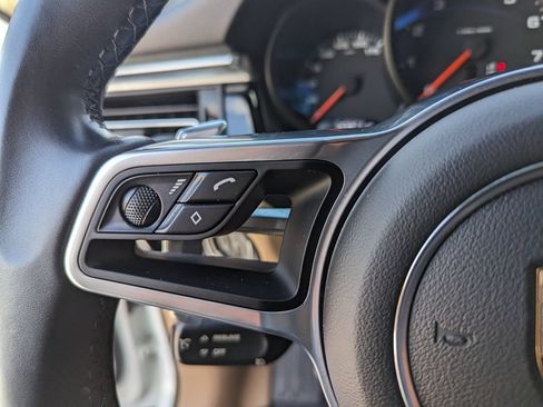 Used 2020 Porsche Macan AWD/4WD image 15