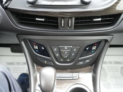 Used 2020 Buick Envision Essence AWD/4WD image 31