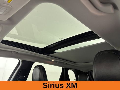 Used 2022 Jeep Cherokee Limited image 10