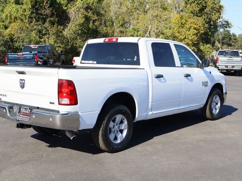 Used 2022 RAM 1500 Classic SLT w/ Electronics Group image 8