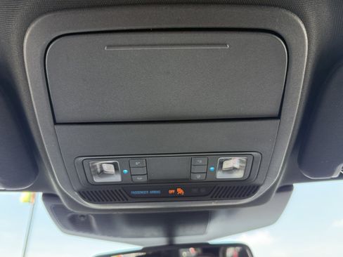 Used 2022 Ford Explorer ST-Line w/ Class IV Trailer Tow Package image 35