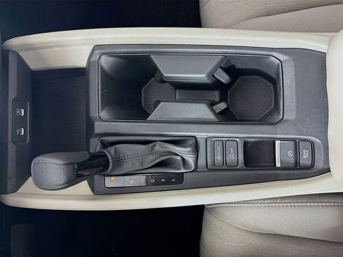 Certified 2024 Honda Accord EX image 14