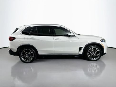 New 2026 BMW X5 xDrive40i w/ Parking Assistance Package AWD/4WD image 4
