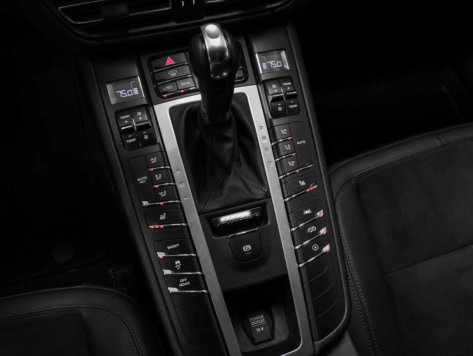 Certified 2021 Porsche Macan S AWD/4WD image 30