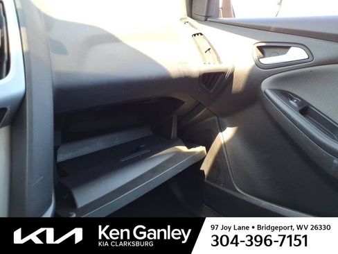 Used 2014 Ford Focus SE w/ SE Winter Package FWD image 23
