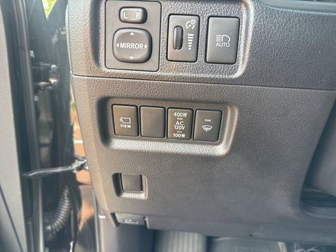 Used 2023 Toyota 4Runner Limited image 9