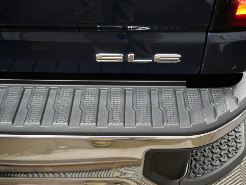 Used 2021 GMC Sierra 2500 SLE w/ X31 Off-Road Package AWD/4WD image 6