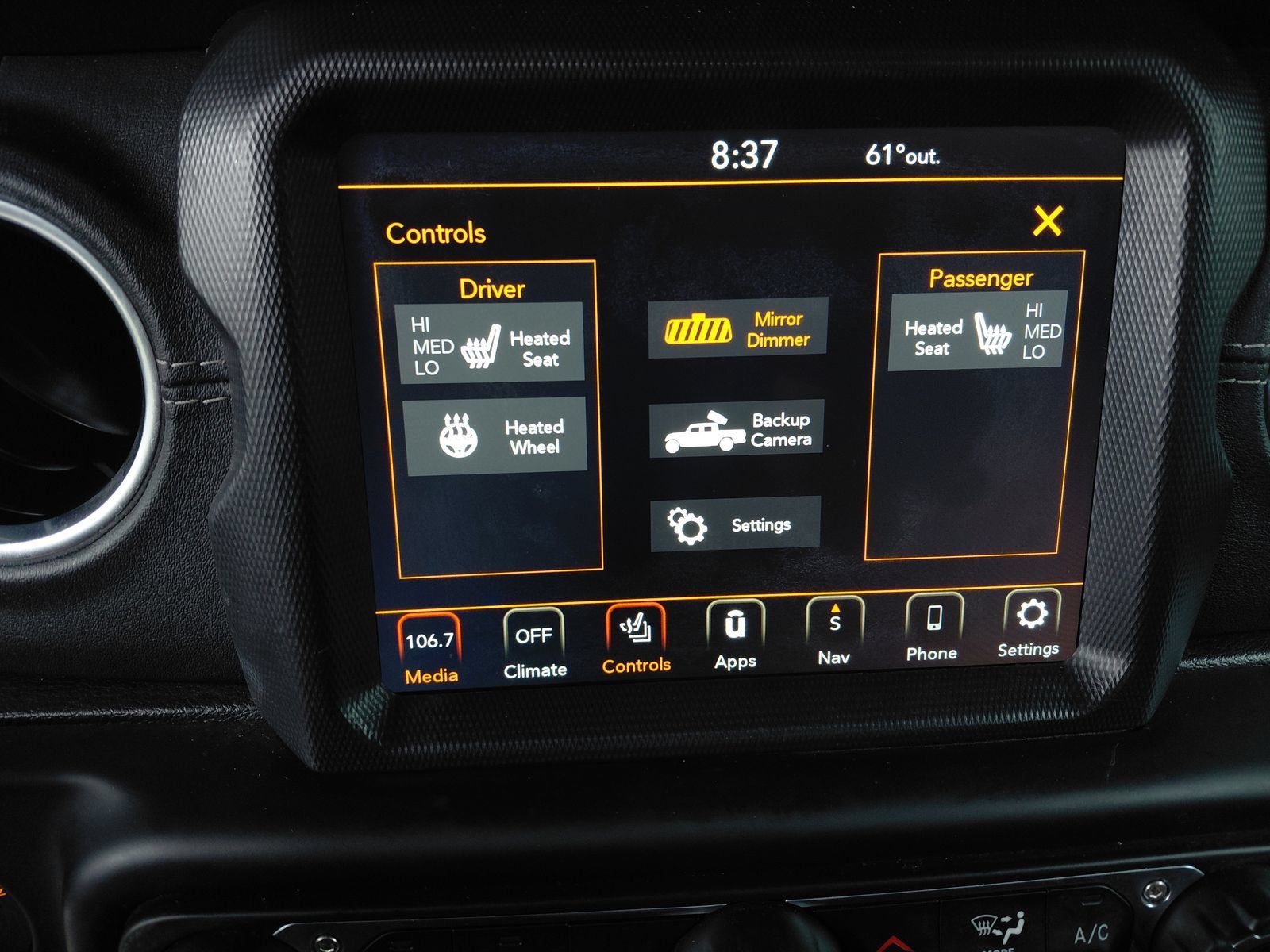 Used 2020 Jeep Gladiator Overland AWD/4WD image 12