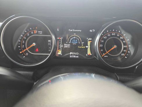 Used 2021 Jeep Wrangler Unlimited Sahara image 26