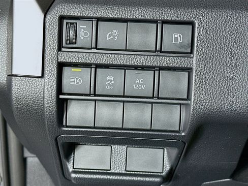 Used 2025 Toyota 4Runner TRD Off-Road image 16