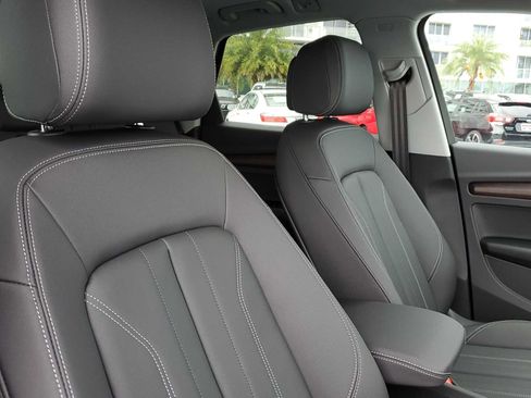 Used 2023 Audi Q5 2.0T Premium w/ Convenience Package image 20