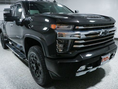 Used 2022 Chevrolet Silverado 2500 High Country AWD/4WD image 5