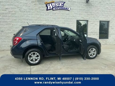 Used 2017 Chevrolet Equinox LT w/ Convenience Package AWD/4WD image 10