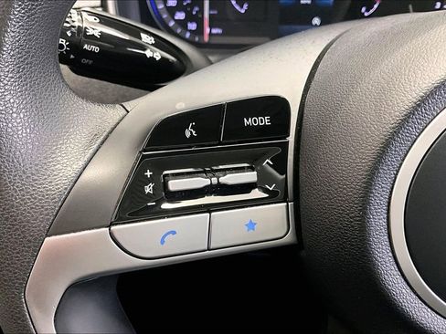 Used 2023 Hyundai Tucson SE image 19