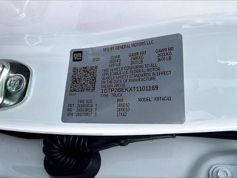 New 2026 GMC Canyon Elevation w/ Convenience Package image 13