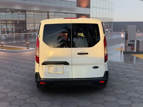 Used 2019 Ford Transit Connect XLT image 5