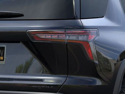 New 2025 Chevrolet Equinox ACTIV w/ Safety and Technology Package image 11