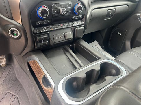 Used 2022 Chevrolet Silverado 3500 High Country image 22