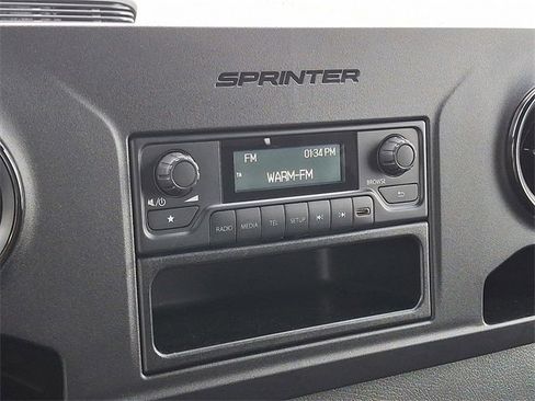 Used 2025 Mercedes-Benz Sprinter 2500 image 17