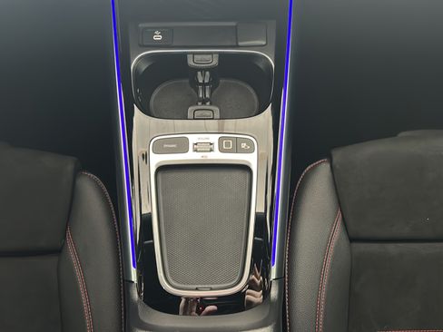 Used 2025 Mercedes-Benz GLA 250 image 22