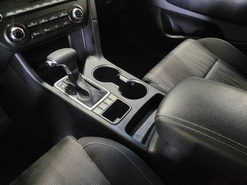 Used 2020 Kia Sportage LX AWD/4WD image 26