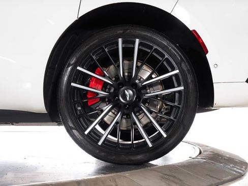 Used 2023 Aston Martin DBX AWD/4WD image 11