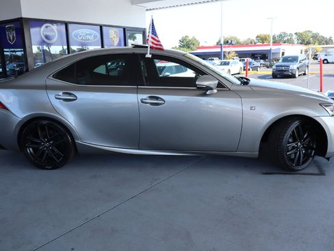 Used 2018 Lexus IS 350 F Sport image 4