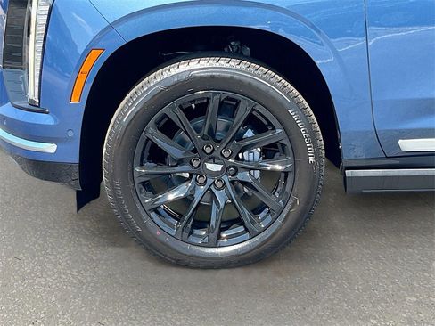New 2025 Cadillac Escalade ESV Premium Luxury w/ Touring Package image 35