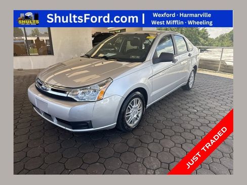 Used 2011 Ford Focus SE w/ 201A Rapid Spec Order Code FWD image 1