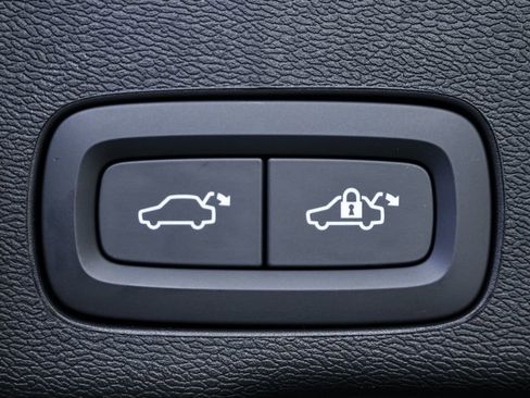 New 2026 Volvo XC60 T8 Ultra w/ Protection Package Premier AWD/4WD image 31