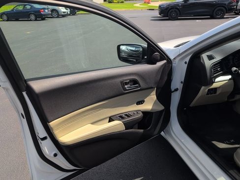 Used 2018 Acura ILX FWD image 8