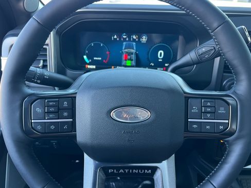 Used 2025 Ford F450 Platinum w/ FX4 Off-Road Package image 23