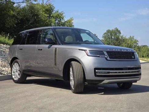 New 2027 Land Rover Range Rover Long Wheelbase SE AWD/4WD image 8