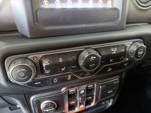 Used 2020 Jeep Wrangler Willys image 27